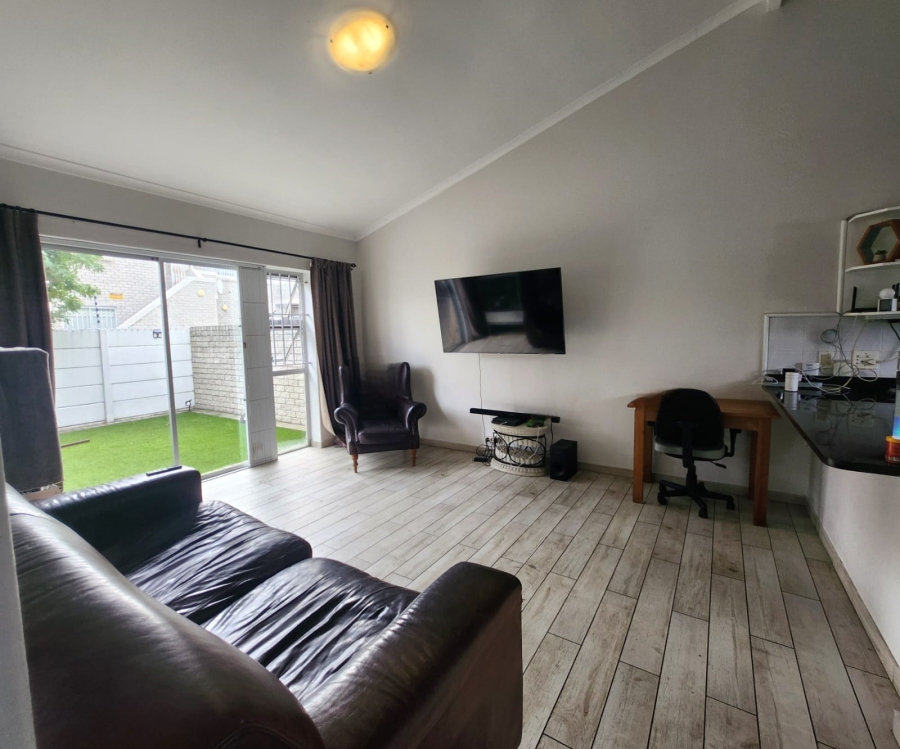 2 Bedroom Property for Sale in Table View Western Cape